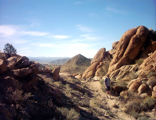08mar0005